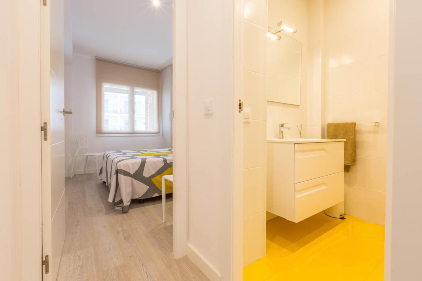 Uhc Carlos V Apartments Salou Ngoại thất bức ảnh